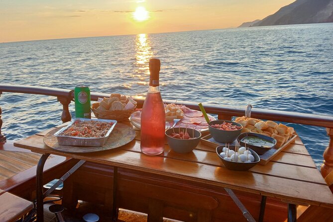 Tour of Apericena at Sunset and Dinner on Boat - Meeting Point
