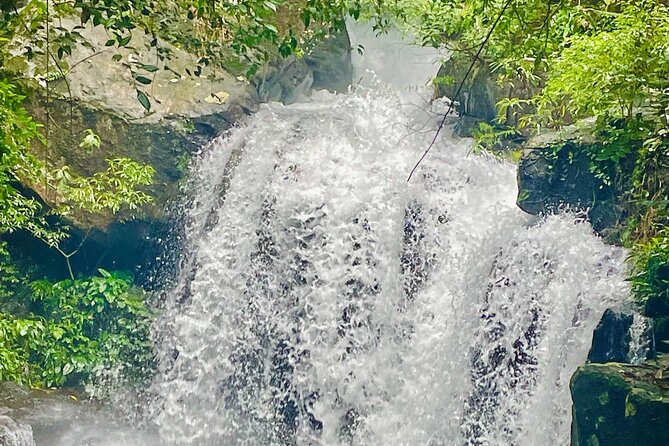 Tour to Paradise Cave and Zipline at Dark Cave