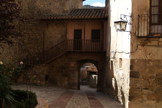 Touristic Highlights of Albarracín on a Private Half Day Tour With a Local - Albarracín: A Charming Medieval Town