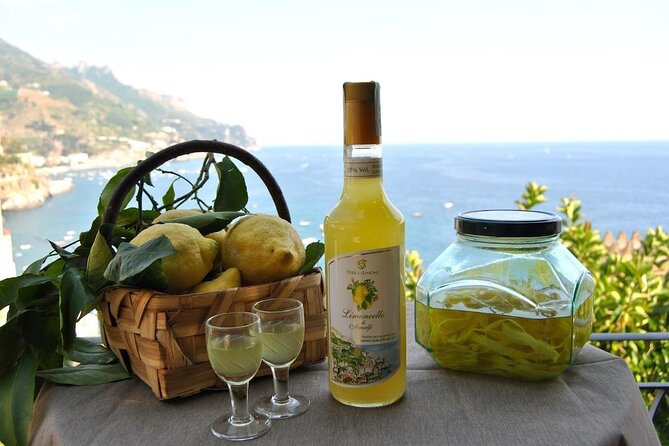 Transfer Naples to Sorrento With Stop at Oil and Limoncello Tasting