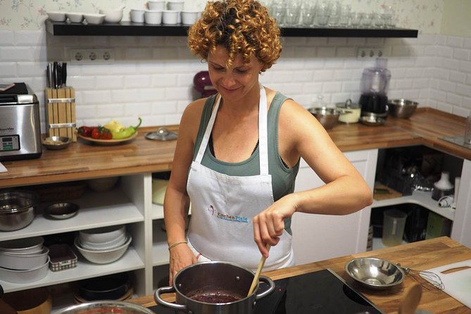 Traveling Spoon Hungarian Goulash Private Online Cooking Class - Inclusions and Ingredients
