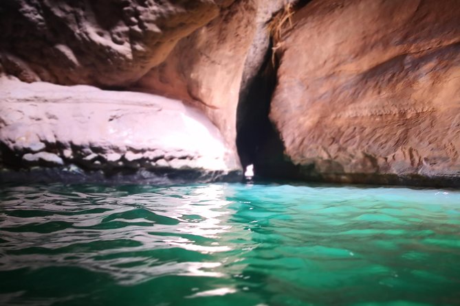 Wadi Shab Adventure - Meeting and Pickup