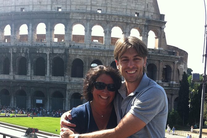 Walking Tour of the Ancient Rome Colosseum, Roman Forum and Palatine Hill - Meeting Point Details