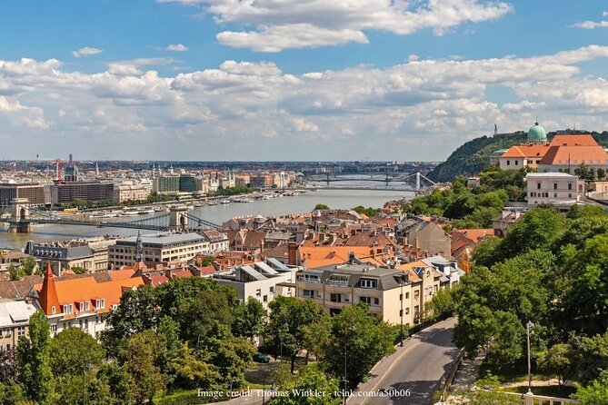 Welcome to Budapest: Private Guided Walking Tour