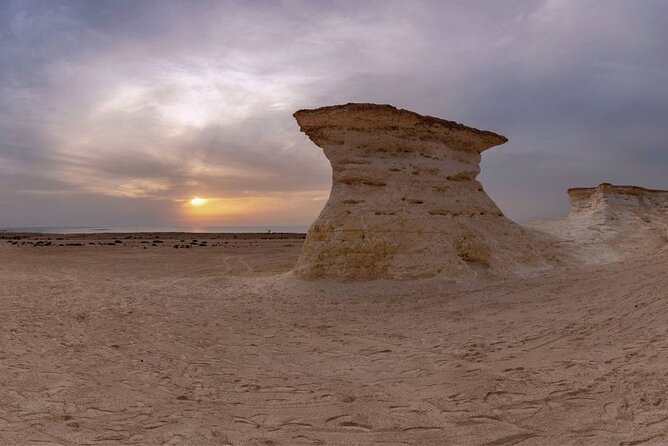 West Qatar Tour to Richard Sierra Sculpture, Umbrella Rocks - Inclusions & Pickup Information