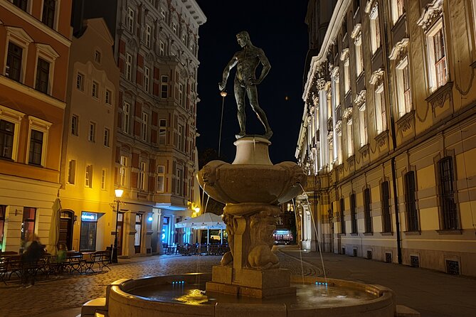 Wroclaw Private City Tour by Night, 2 Hours (Small Group)