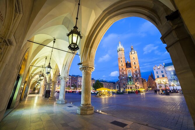 2-Hour Guided Walking Tour in The Old Town of Krakow - Expectations