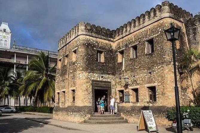 2 Hours Private Stone Town City Tour - The Sum Up