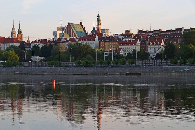 2h Private Cruise for 4 on Vistula in Warsaw With Our Helmsman - Snacks and Refreshments Included