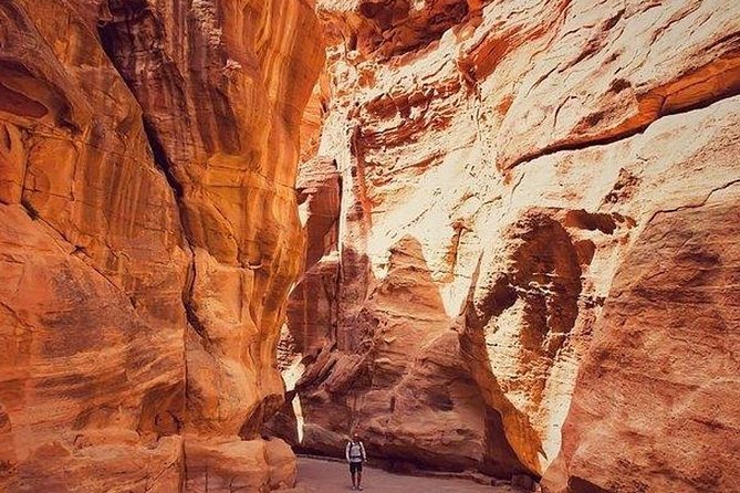 3Days Tour Petra & Wadi Rum From Amman, Dead Sea or Amman Airport - What To Bring