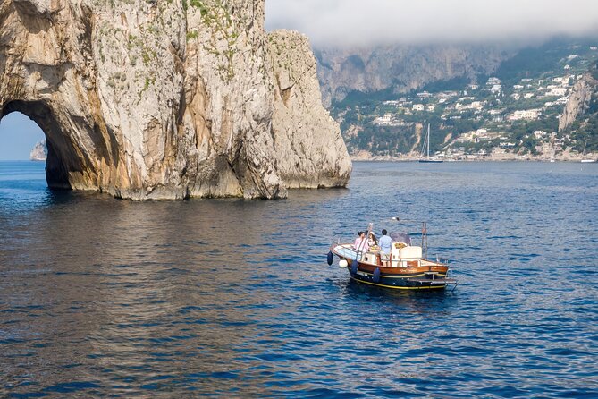 4 Hours Private Boat Tour of Capri - The Sum Up
