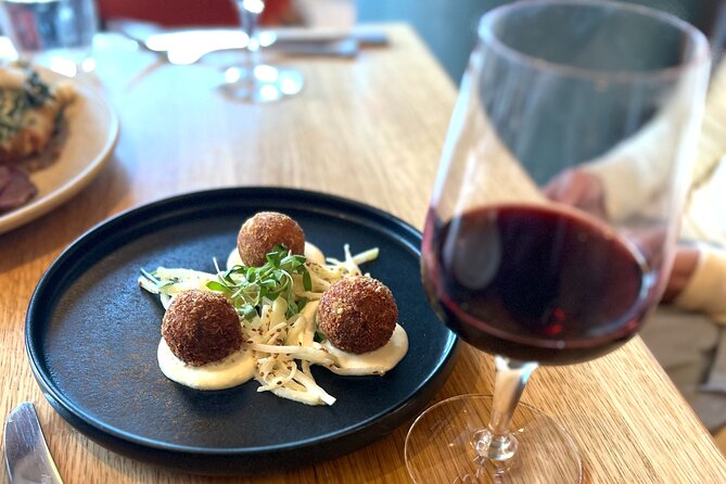 A Private Evening Tour With a Scottish Sommelier - Exclusive Experience