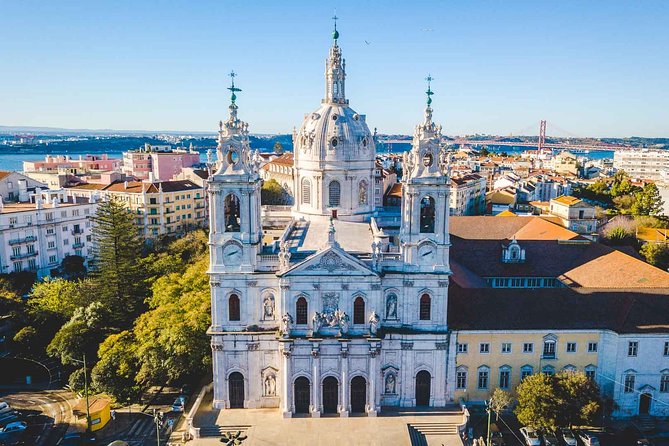 Airport Transfer: Lisbon to Lisbon Airport LIS in Business Car - Pickup & Drop-Off