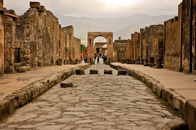Amalfi Coast to Rome With Stop at Pompeii or Vice Versa - Reviews and Ratings