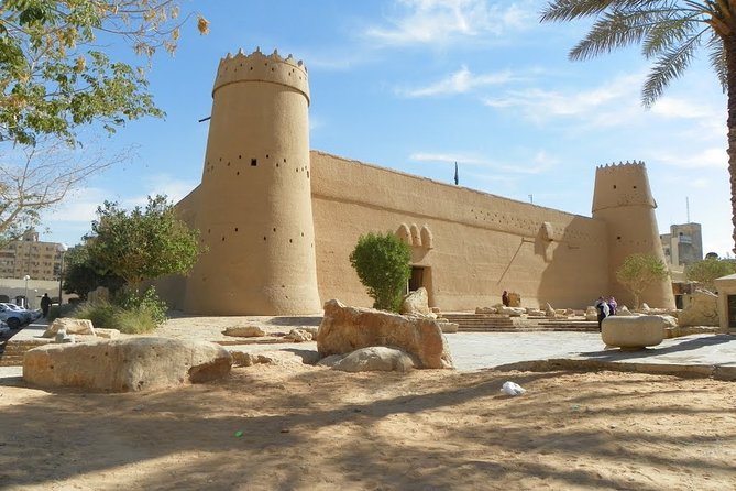 Arrival Transfer: Riyadh Airport RUH to Riyadh by Business Car - Additional Service Information