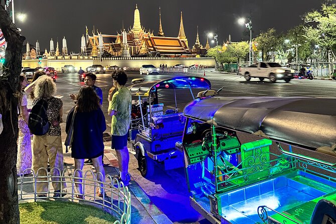 Bangkok Night Tour: Food, Temple & Tuk Tuk - Tour Highlights
