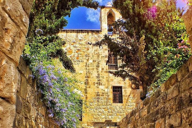 Beiteddine and Deir El Qamar Half-Day - With Lunch (4G on Board) - Additional Information