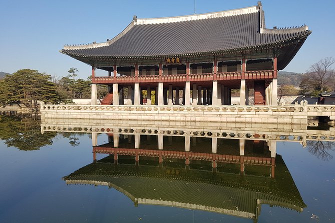 Best Walking Tour to Gyeongbok Palace N Bukchon With Expert - Guide Recommendations
