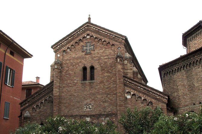 Bologna Highlights, City Walking Tour With Private Guide - Meeting Point Details