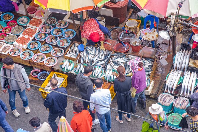 Busan History and Market Food Tour With Local Chef - Group Size and Dynamics