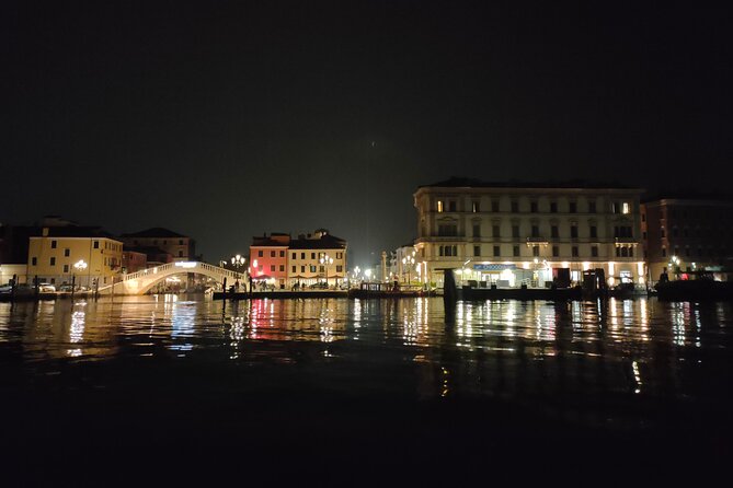 Chioggia: Canals Boat Tour and Take Picture of Cruise Ship - Booking and Cancellation Policy