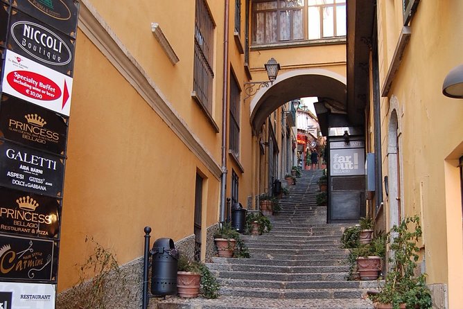 Como and Lakeside Villages