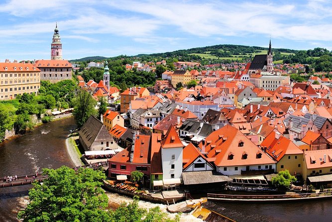Daily Door to Door Shared Shuttle Bus From Cesky Krumlov to Vienna - The Sum Up