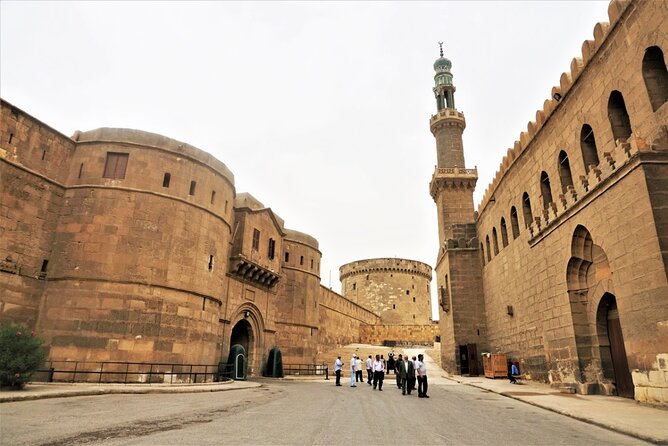 Day Tour to Pyramids of Giza, Museum, Citadel and Bazaar - Included Meals and Refreshments