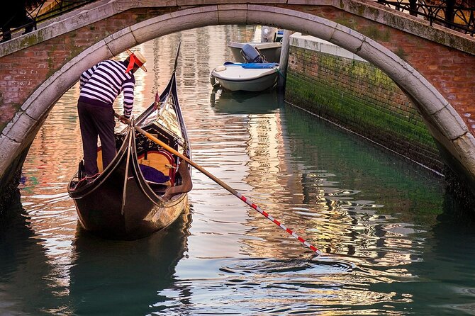 Dinner in a Noble Palace & Private Gondola Ride - Frequently Asked Questions