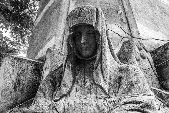 Discover Bellu Cemetery Walking Tour With Damian Anfile - Inclusions and Amenities