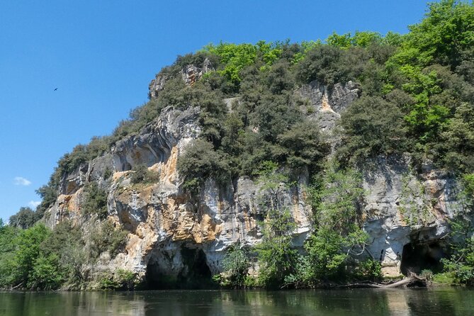 Discovery of the Cliffs of the Dordogne by Canoe Near Sarlat - What To Expect