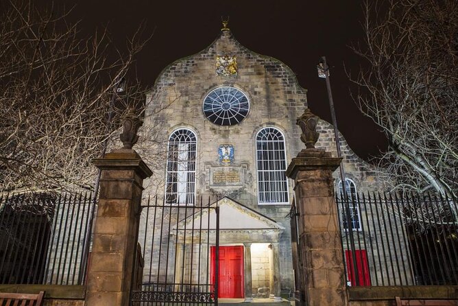Edinburgh’s Ghostly Trail Private Tour
