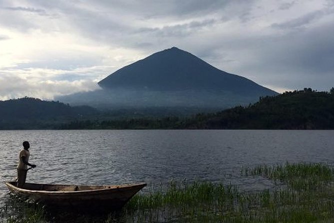 Enchanting Twin Lakes Getaway: Camping on Ile De Cyuza, Musanze - Meeting and Pickup Logistics