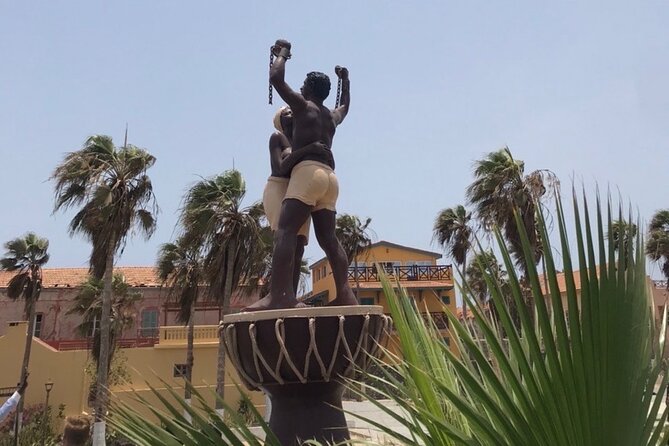 Explore Dakar and Gorée Island Full Day - Itinerary Details