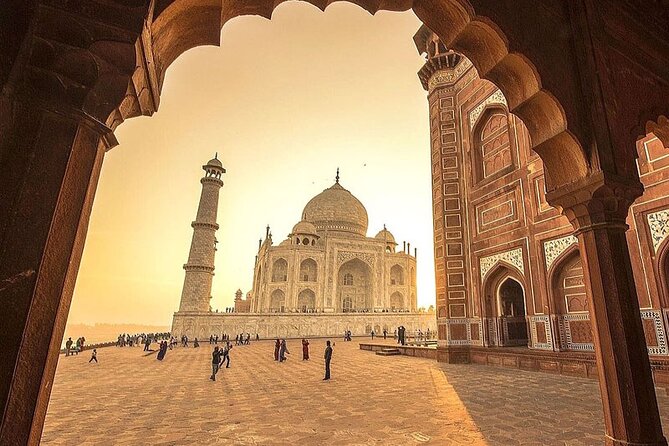 Full Day Private Guided Tour in Taj Mahal