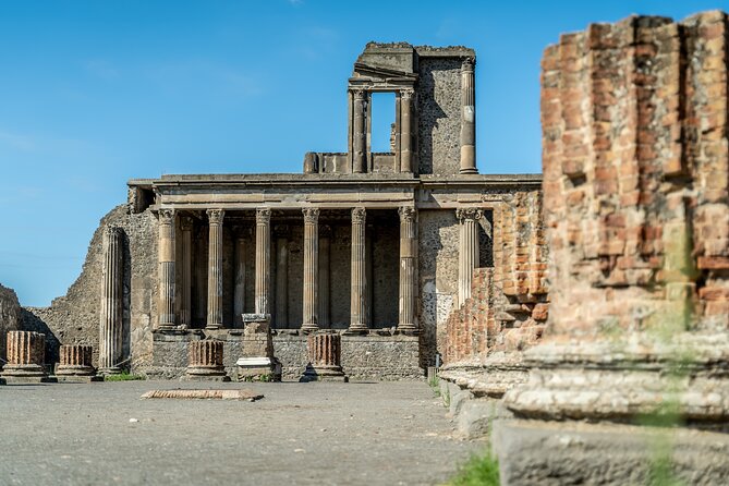 Guided Tour to Pompeii and Vesuvius From Sorrento