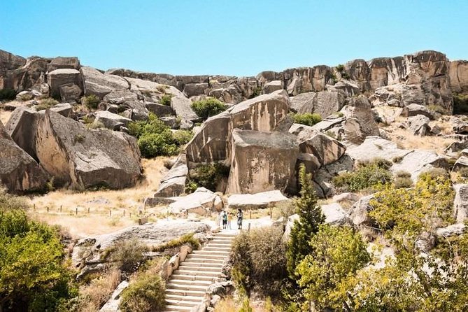 Half-Day Tour to Gobustan and Mud Volcanoes - Itinerary