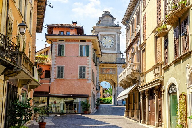 Lake Garda Village Tour by Private Transfer - Booking Information