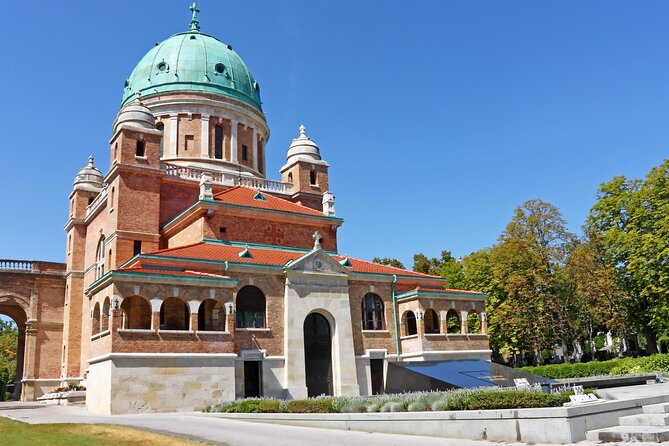 Layover in Zagreb a Private Tour With a Local: Best Highlights of Zagreb - Operator and Cancellation Policy