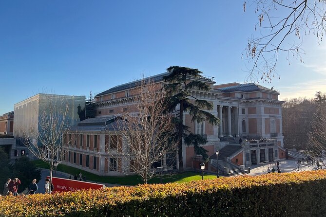 Madrid: Prado Museum and Bourbon Madrid Guided Tour With Tickets - Meeting Point