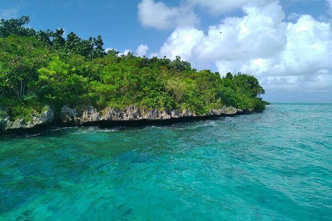 Marvelous East of Mauritius: Visit Ile Aux Aigrettes, Rhumerie St-Aubin & Lunch - Explore Rhumerie St-Aubin
