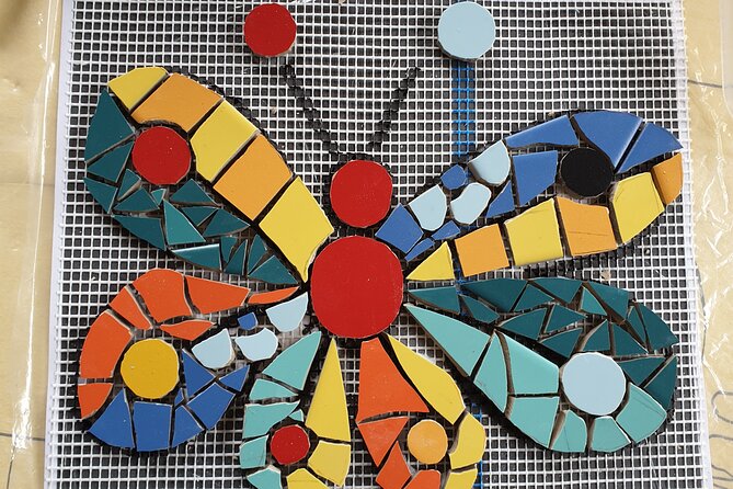 Mosaic Creative Course in a Hands-On Workshop to Get to Know Each Other - Logistics and Accessibility