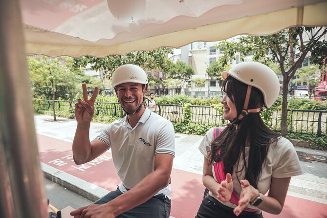Must Do Seoul Tram Guided Tour With Local Street Food Tasting - Tour Experience Overview