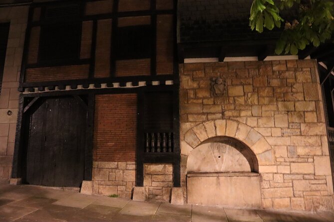 Night Tour Dark Secrets and Legends of Pamplona - Cancellation Policy