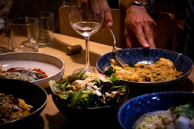 Old School to New School Tour in Porto With Food & Wine Tasting - Meeting and Pickup Details