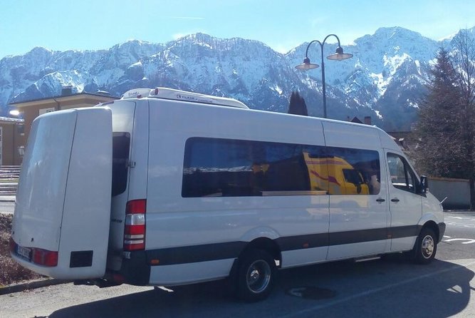 One Way Transfer From VIENNA to Prague With Optional Stop at Telc (Unesco) - Directions