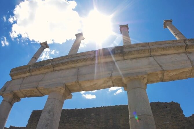 Pompeii Small Group Tour With Entry Tickets and Expert Guide - Price and Reviews