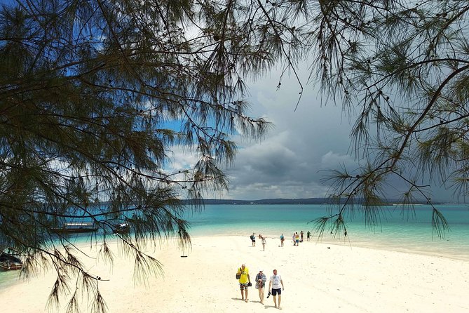 Prison Island and Stone Town Tour With Lunch - Tour Additional Details