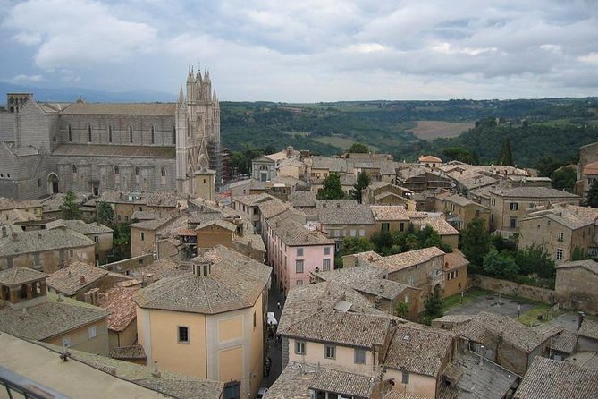 Private 10-Hour Tour of Orvieto & Assisi From Rome With Hotel Pick up - Ticket Included for Basilica