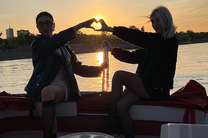 Private Club Vibe Night Cruise in Warsaw for 9 With Our Helmsman - Location and Availability